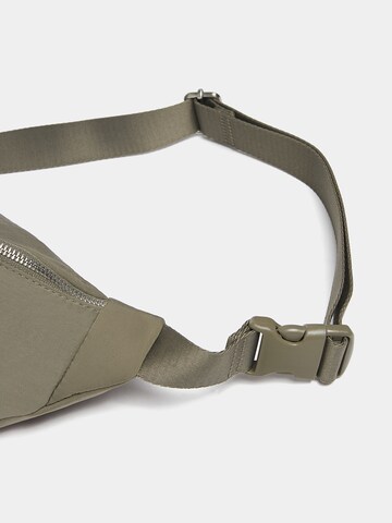 Pull&Bear Fanny Pack in Green