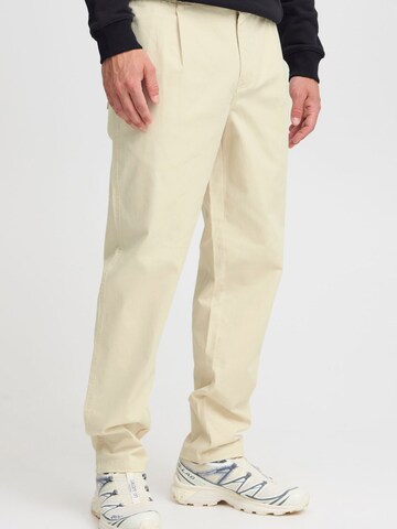 !Solid Regular Pleat-front trousers 'MAURICE DYLAN' in Beige