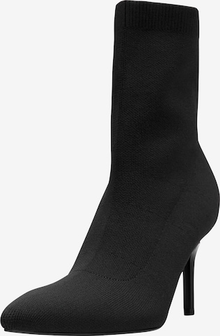 Pull&BearČizmice - crna boja: prednji dio