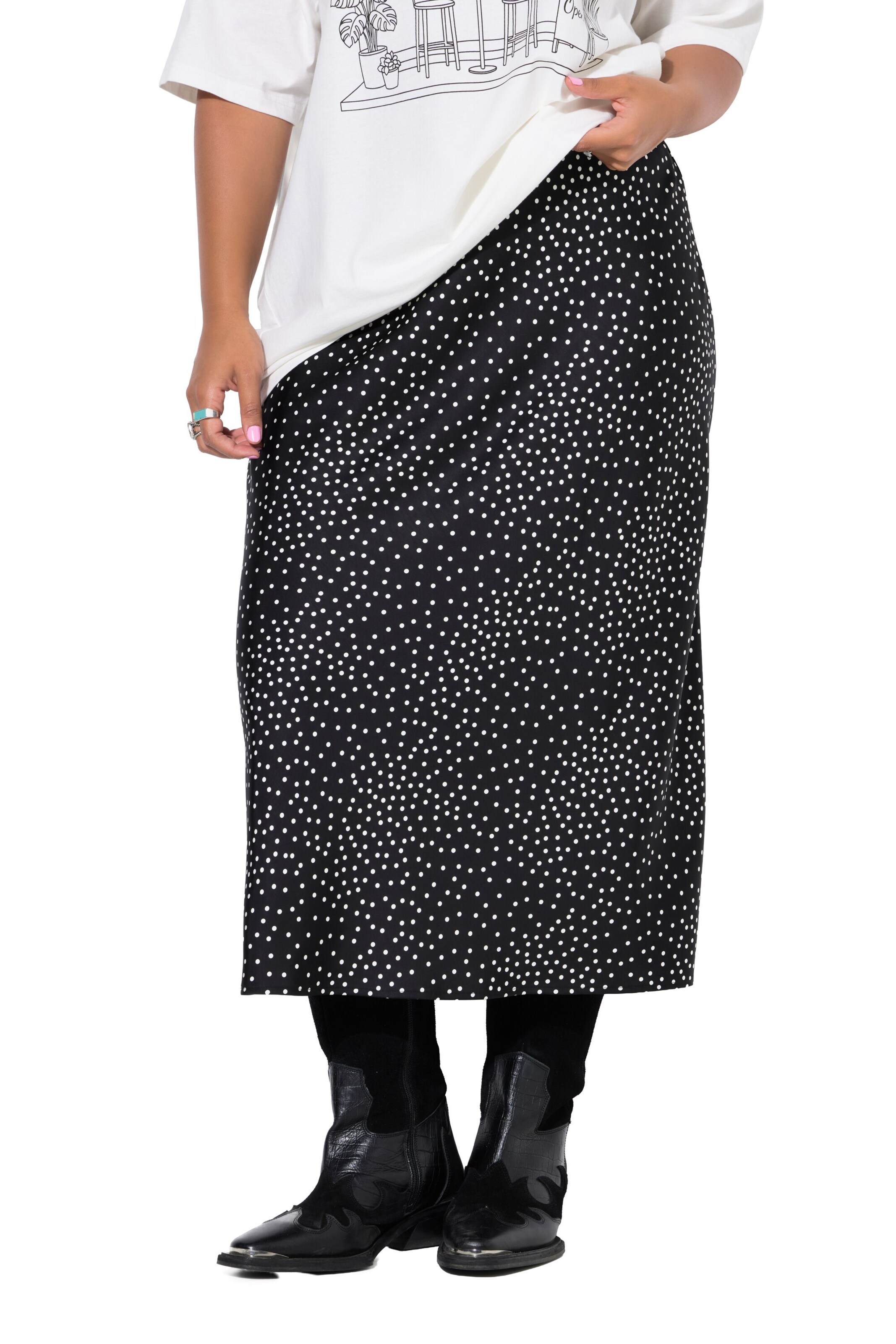 Studio Untold Skirt in Black: front