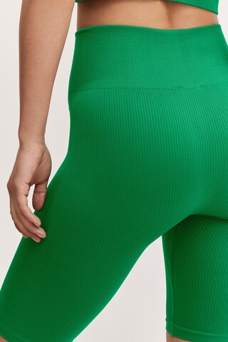 The Jogg Concept Skinny Workout Pants 'SAHANA' in Green