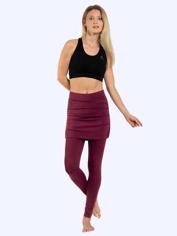 Magadi Skinny Workout Pants 'Lara' in Red