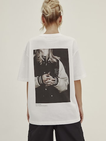 T-shirt 'Juna' millane en blanc