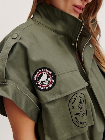 Tatiana Zidekova Väst i grön