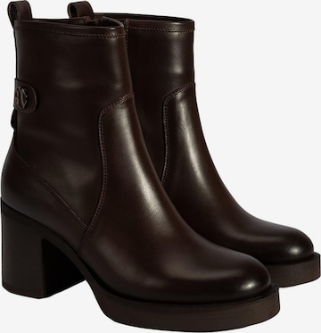 Desa Boots 'Stiefel' in Braun: Vorderseite