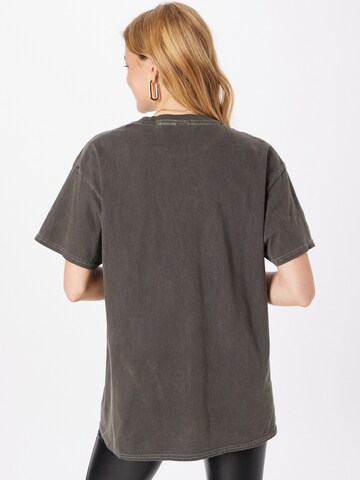 T-shirt Nasty Gal en gris