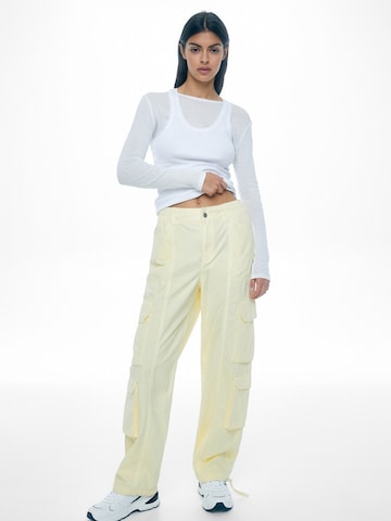 Pull&Bear Wide leg Cargo Jeans in Yellow: front