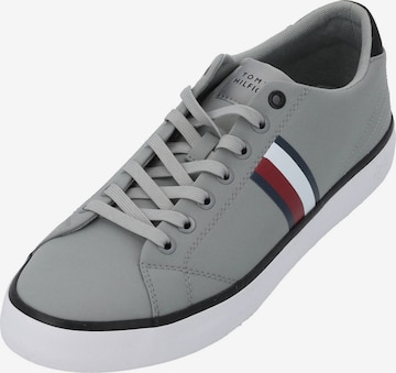 TOMMY HILFIGER Sneakers in Grey: front