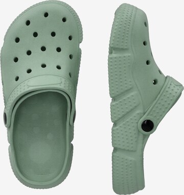 Cruz Clogs 'Pastown' in Green