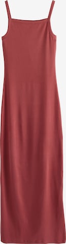 Next Mekko värissä punainen: etupuoli