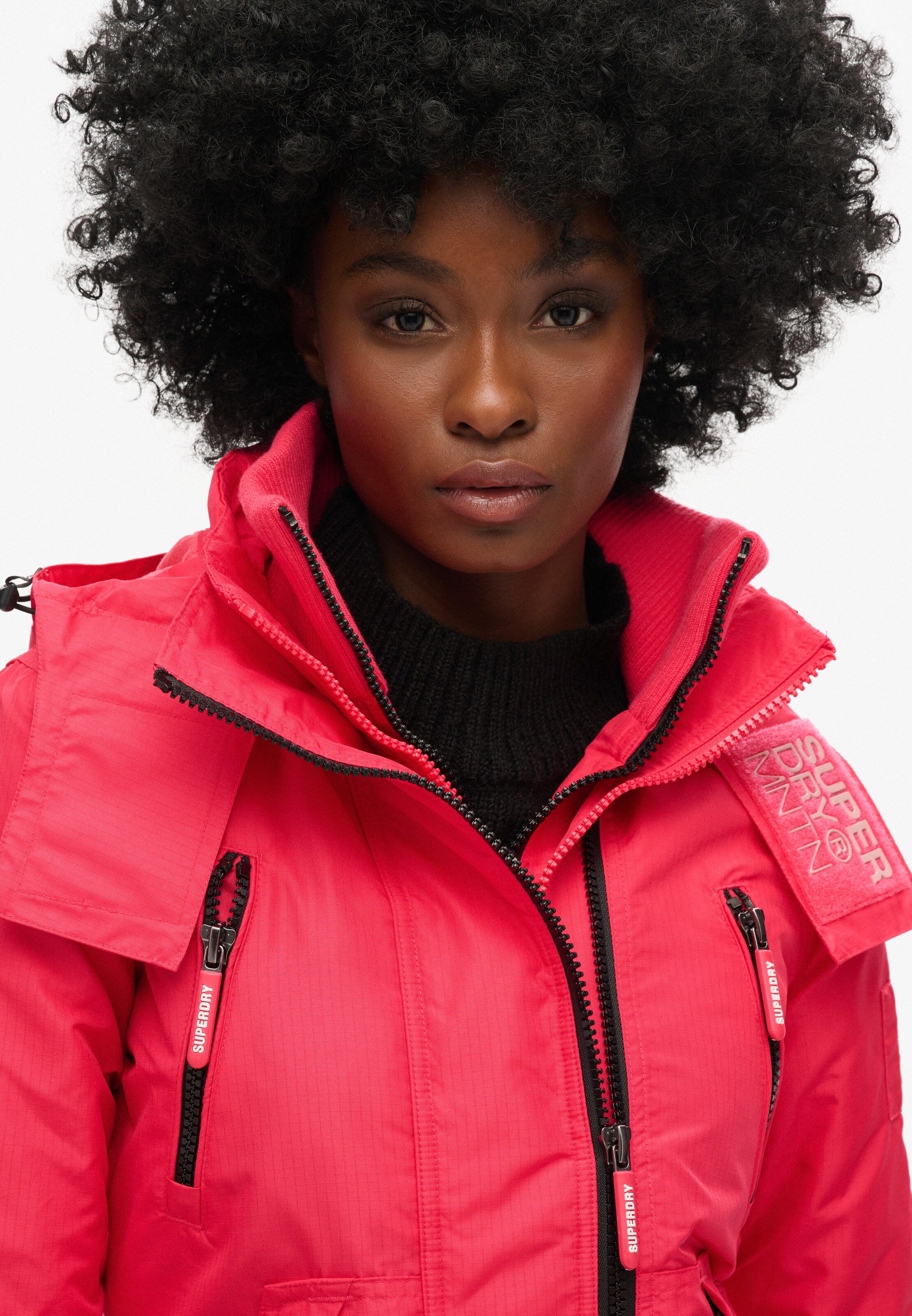 Superdry Tussenjas 'Mountain SD' in Roze: voorkant