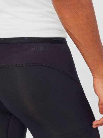 ADIDAS SPORTSWEAR Skinny Sportshorts in Schwarz