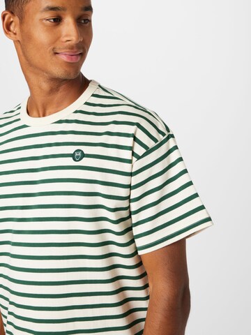 Tricou de la KnowledgeCotton Apparel pe verde