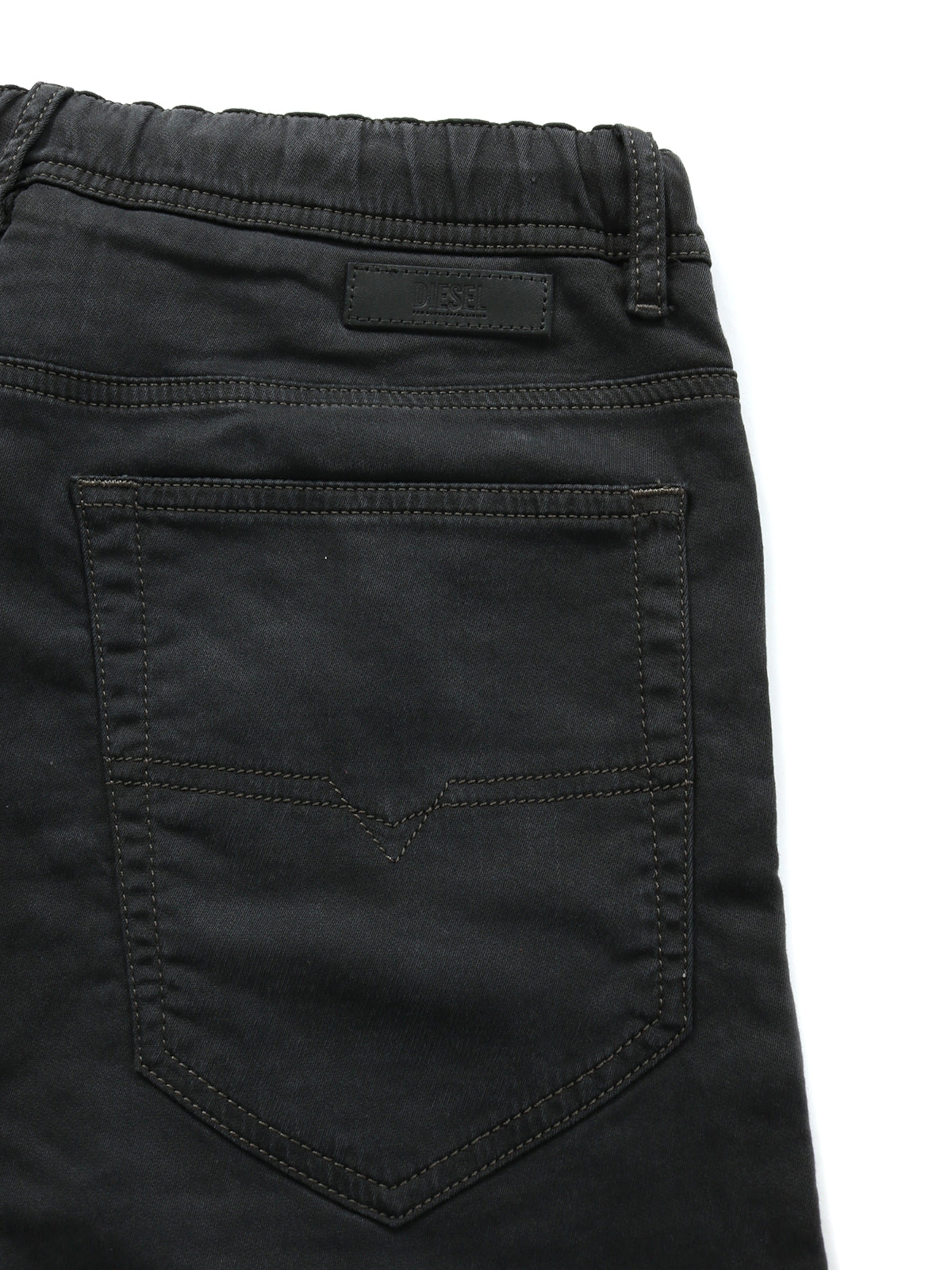 Tapered Jeans 'NARROT Light & Superstretch JoggJeans' di DIESEL in nero