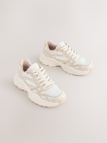 Next Σνίκερ σε μπεζ