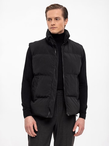 Antioch Bodywarmer in Zwart: voorkant