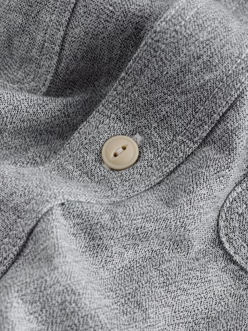 Next - Ajuste regular Camisa en gris