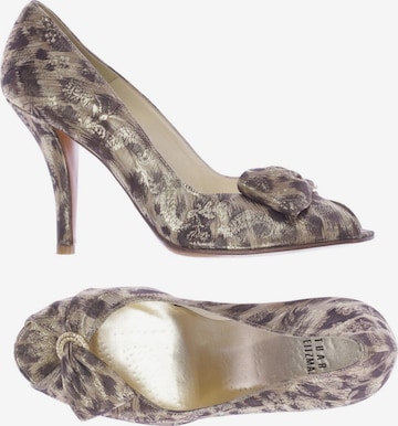 Stuart Weitzman Pumps 38,5 in Beige: predná strana