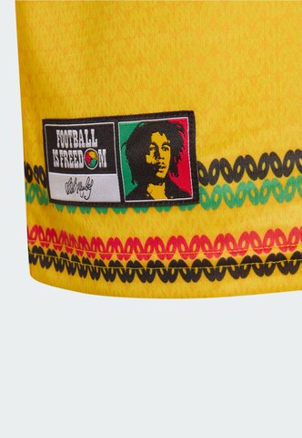 ADIDAS PERFORMANCE - Camiseta funcional 'Jamaika 26 x Bob Marley' en amarillo