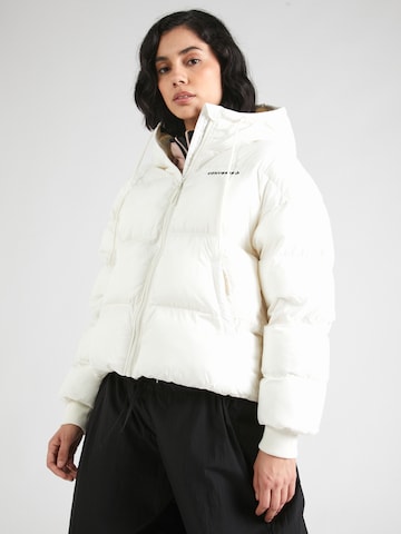 CONVERSE Winter Jacket in White: front