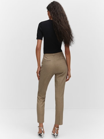 Coupe slim Pantalon à plis MANGO en beige