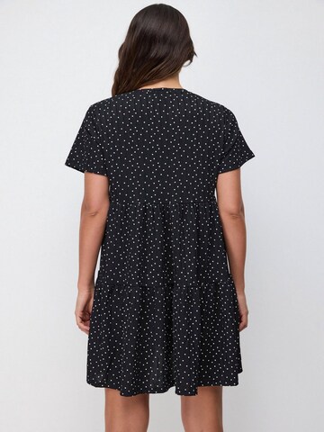Robe No Matter What en noir