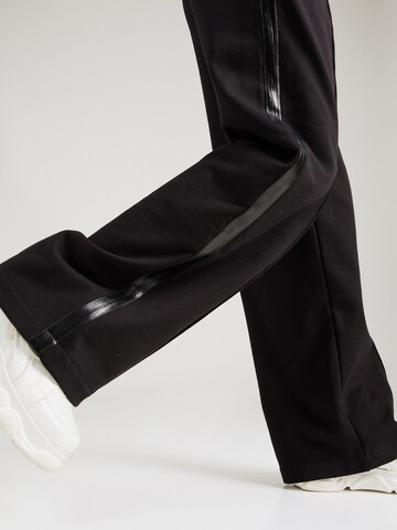 Loosefit Pantalon 'Gesa' ABOUT YOU x Chiara Biasi en noir