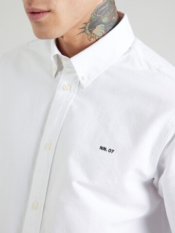 Coupe regular Chemise 'Colby' NN07 en blanc