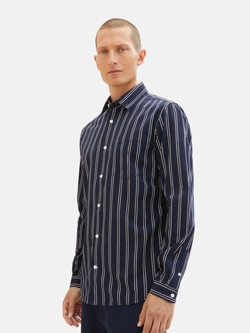 Coupe regular Chemise TOM TAILOR en bleu