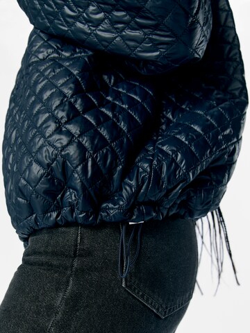 Veste mi-saison 'Birta' OBJECT en bleu