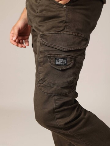 Effilé Pantalon cargo 'GARDEN' Deeluxe en marron