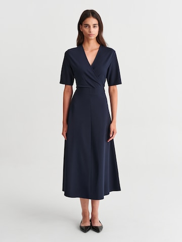 TATUUM - Vestido 'Ronte' em azul: frente