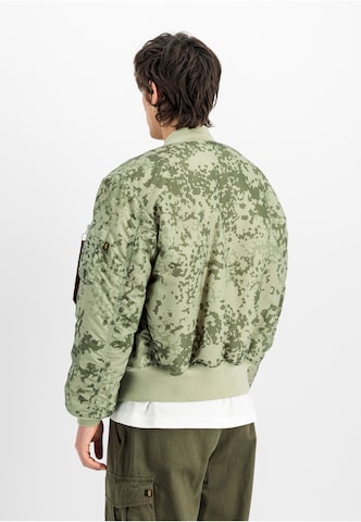 ALPHA INDUSTRIES Kurtka przejściowa 'MA-1 Heritage' w kolorze zielony