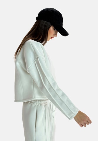 Elara Regular Tracksuit in White