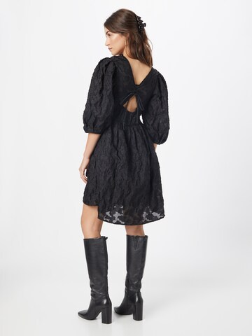 Robe 'JANI' Copenhagen Muse en noir