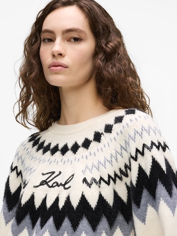 Pulover de la Karl Lagerfeld pe negru