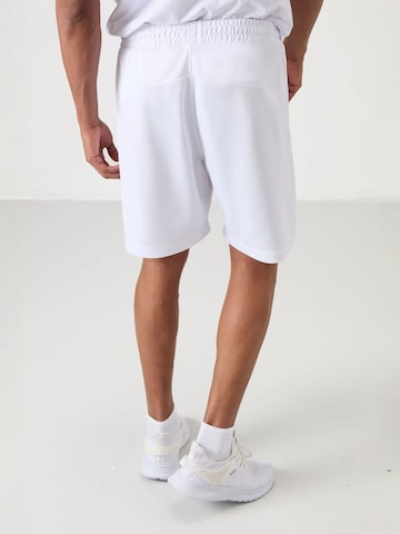 Regular Pantalon de sport Tommy Life en blanc