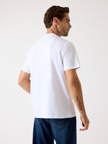 GUESS T-Shirt in Weiß