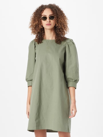 b.young - Vestido em verde: frente