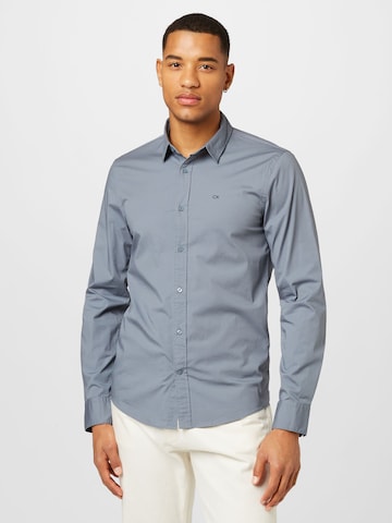 Calvin Klein Přiléhavý střih Košile – šedá: přední strana
