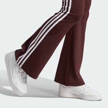 ADIDAS ORIGINALS Flared Leggings in Braun