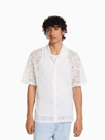 Bershka Comfort fit Button Up Shirt in White: front
