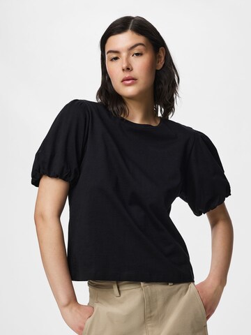 PIECES Shirt in Zwart: voorkant