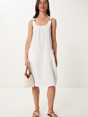 Happiness İstanbul Kleid in Weiß