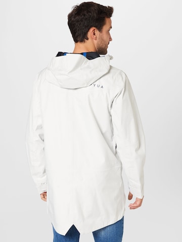 Veste outdoor PYUA en blanc