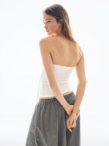 Bershka Top – bílá