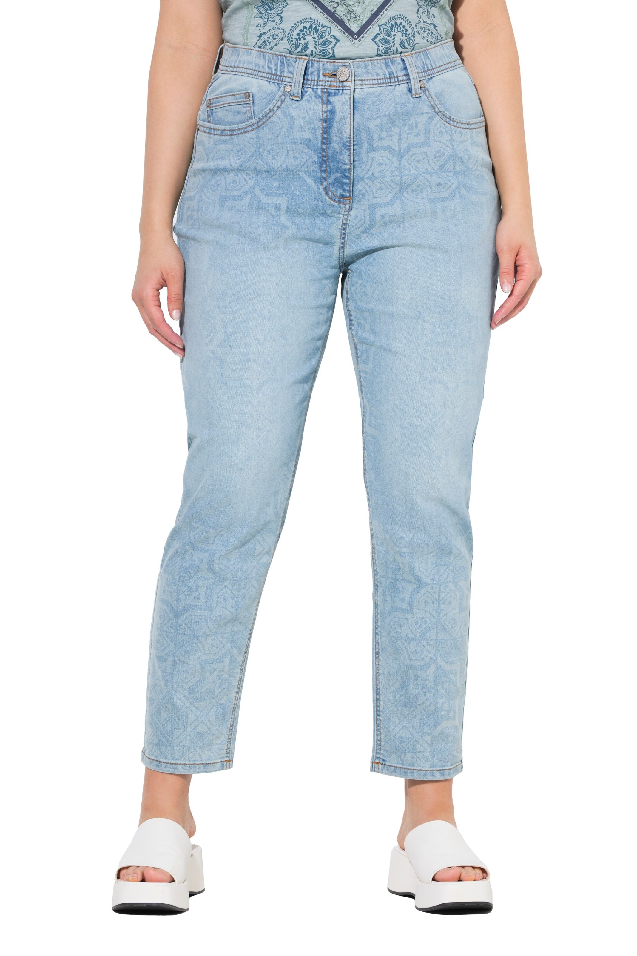 Ulla Popken Regular Jeans in Blauw: voorkant