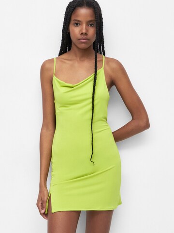 Robe d’été Pull&Bear en vert : devant