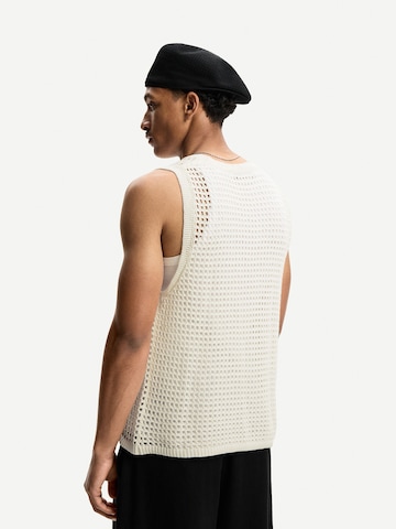 Bershka Shirt in White