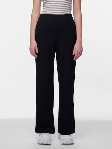 PIECES Loose fit Pants 'NULA' in Black: front
